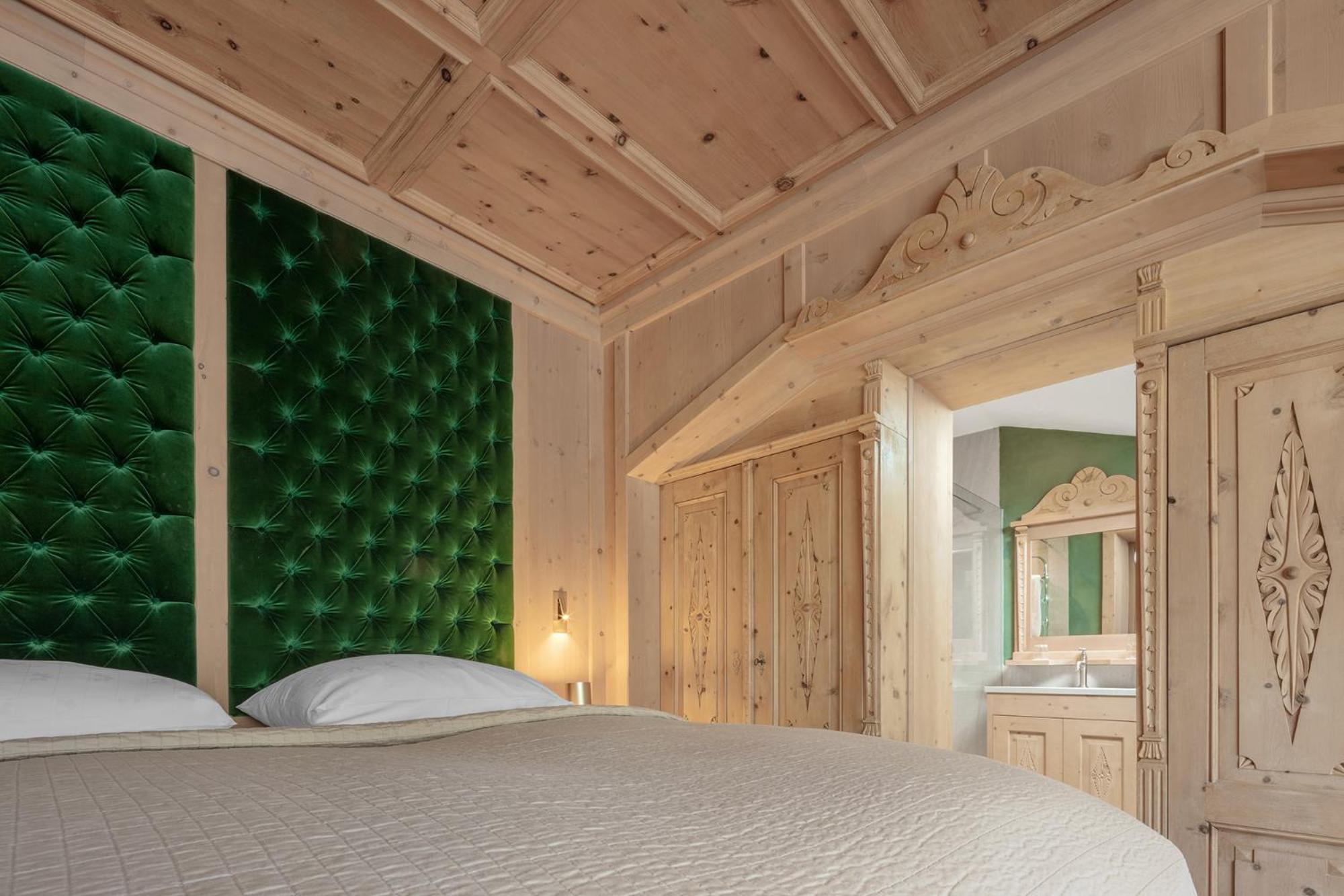 La Perla: The Leading Of The World 5*