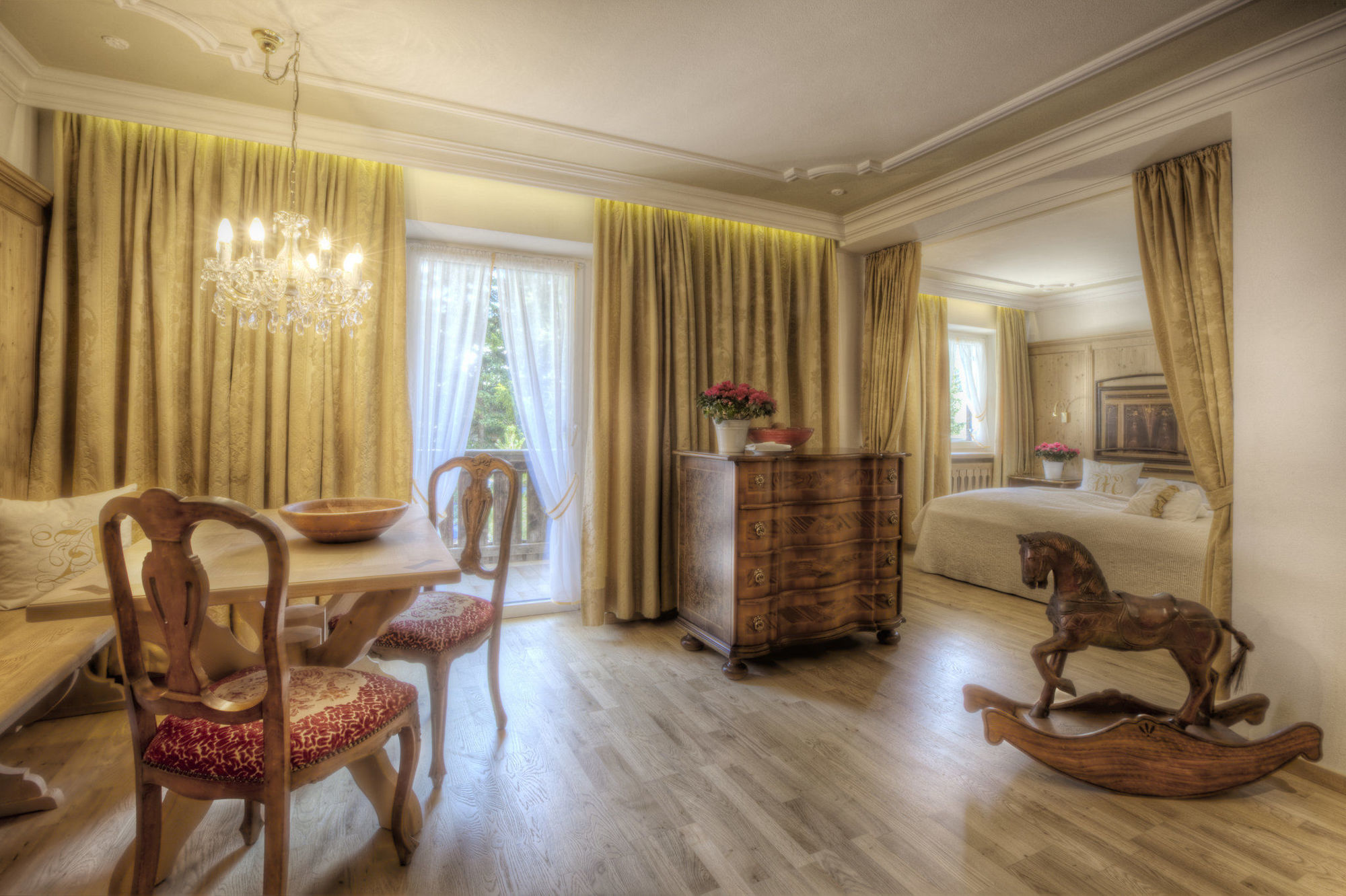 La Perla: The Leading Of The World Corvara