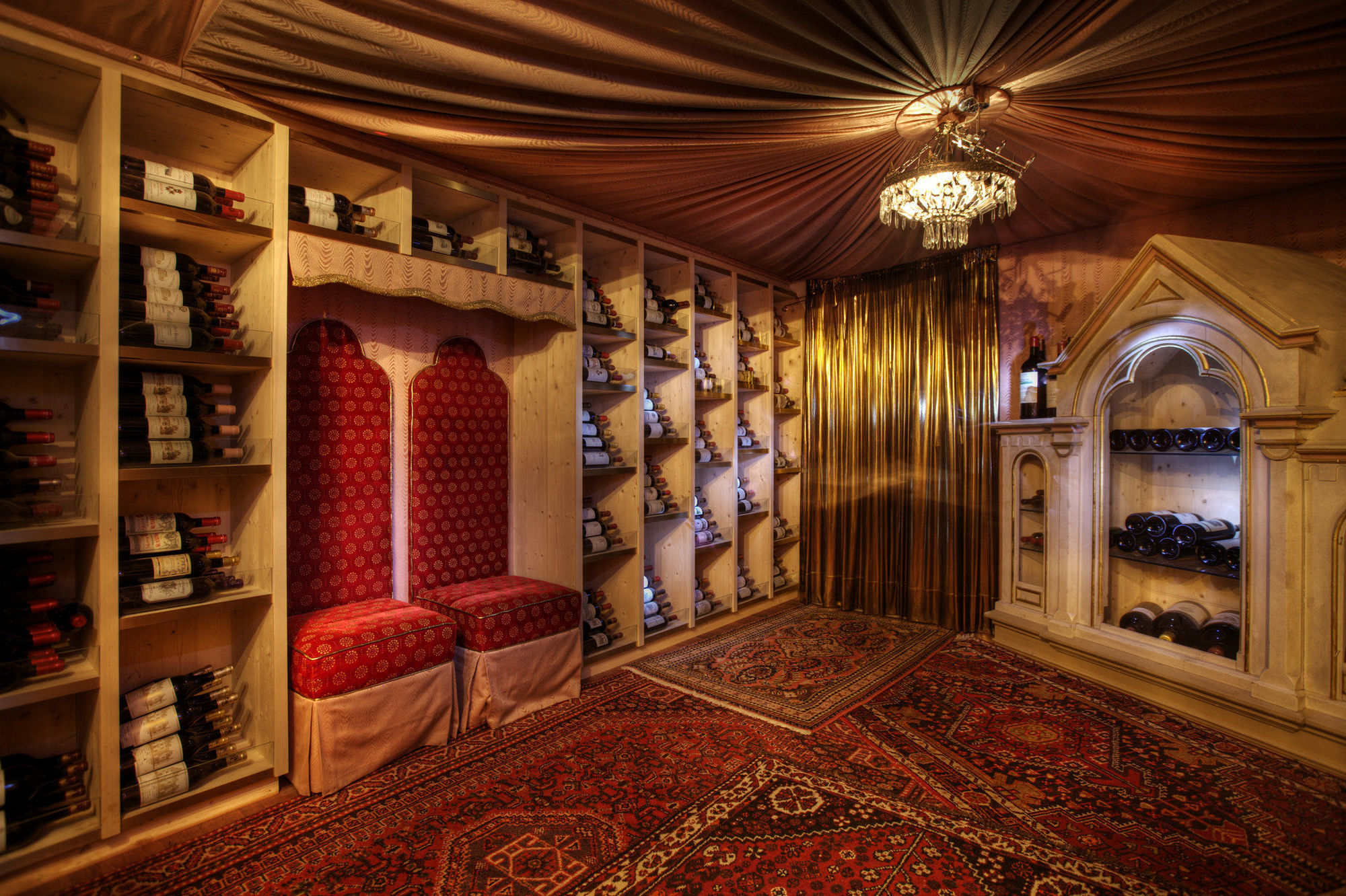 Hotel La Perla: The Leading Of The World