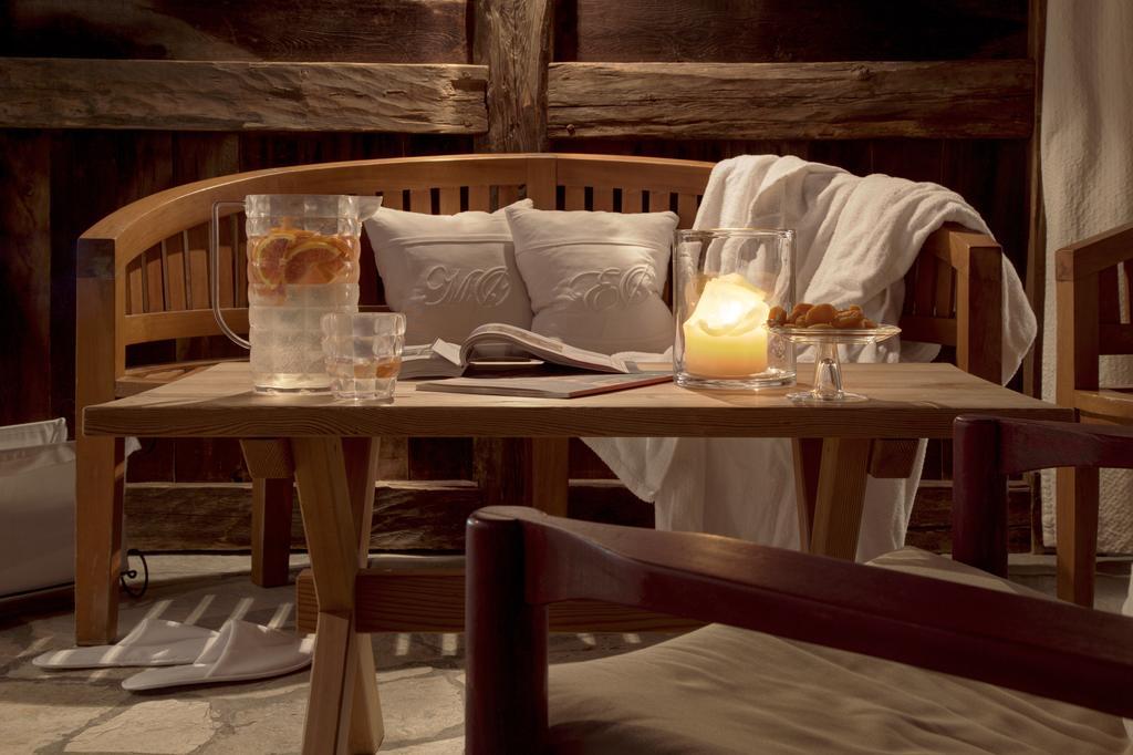Hotel La Perla: The Leading Of The World