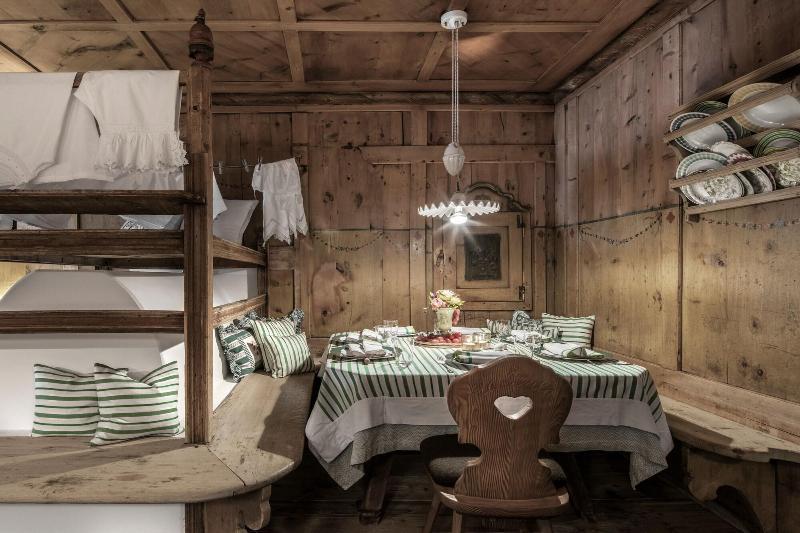 La Perla: The Leading Of The World Hotel