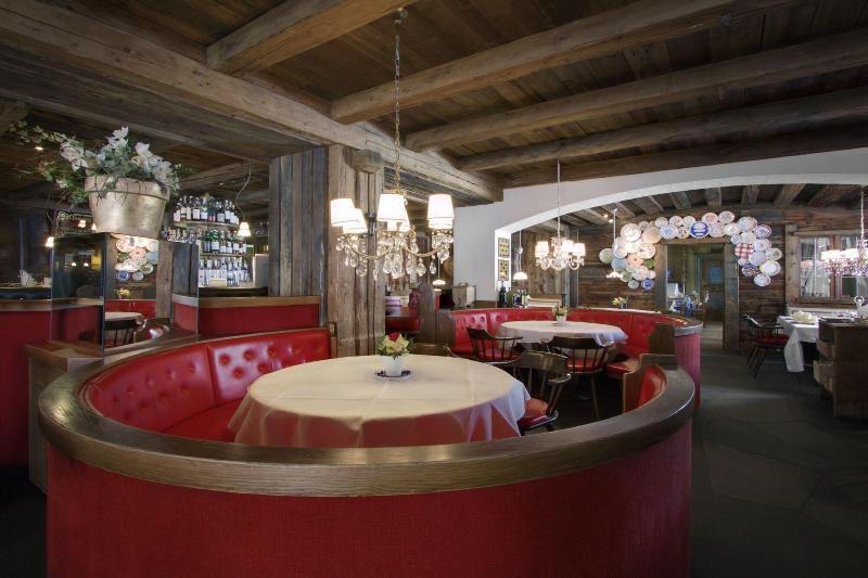 Hotel La Perla: The Leading Of The World 5*