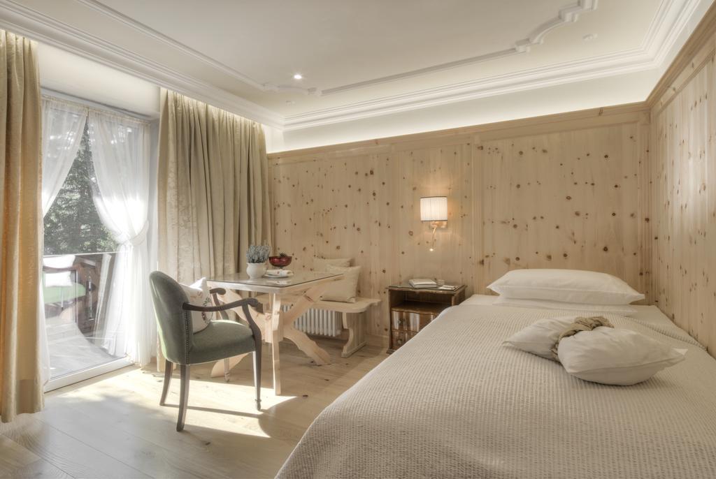 La Perla: The Leading Of The World 5* Kurfar